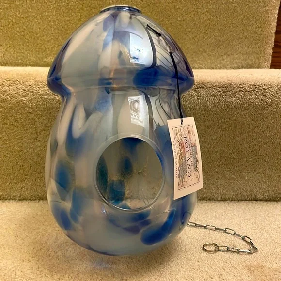 Bird house/feeder - Picture 1 of 8